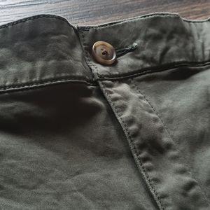 GAP 9in Burmuda Shorts